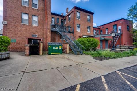 127 E Main Street Ravenna OH 44266