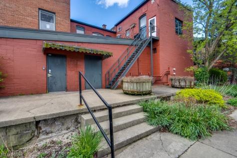 127 E Main Street Ravenna OH 44266