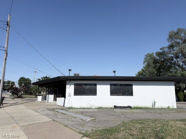 21055 Lorain Road Cleveland OH 44126
