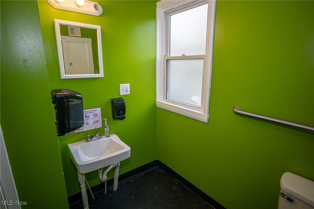 3600 E 59th Street Cleveland OH 44105