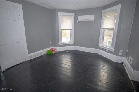 3600 E 59th Street Cleveland OH 44105
