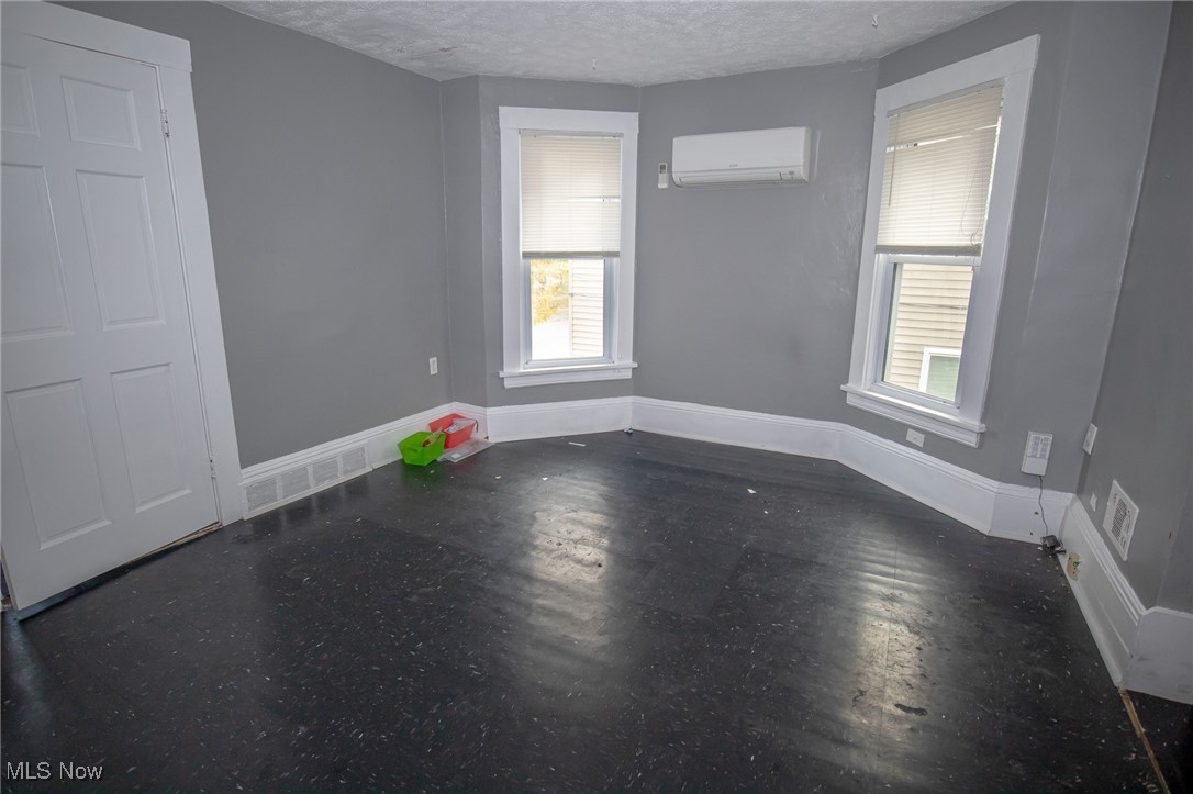 3600 E 59th Street Cleveland OH 44105