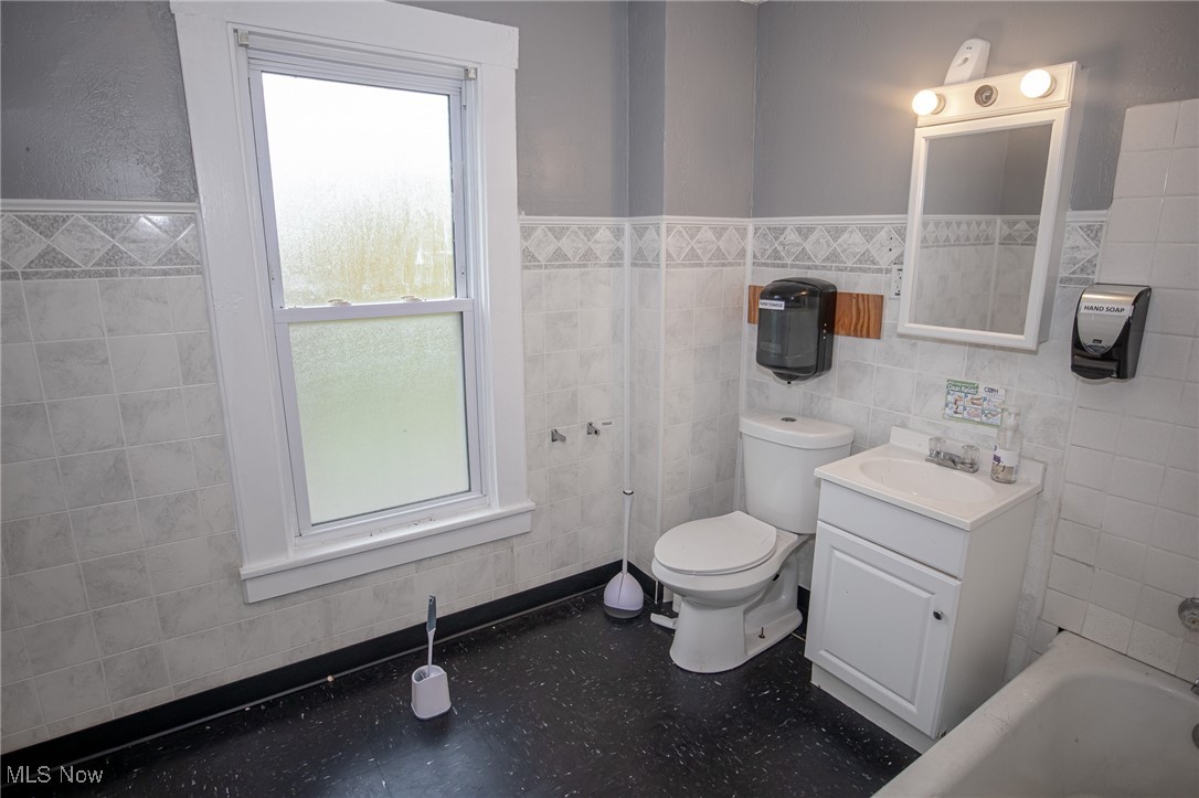 3600 E 59th Street Cleveland OH 44105