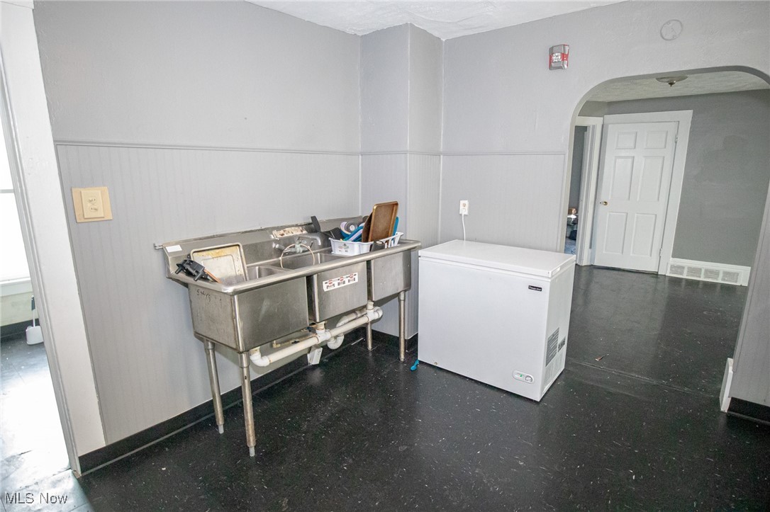 3600 E 59th Street Cleveland OH 44105