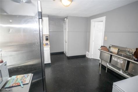 3600 E 59th Street Cleveland OH 44105