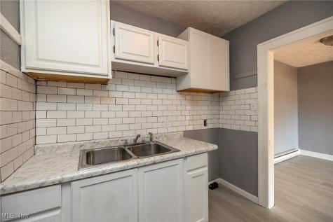 1412 West Avenue Elyria OH 44035