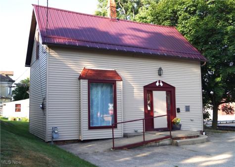 208 2nd Street SW Carrollton OH 44615