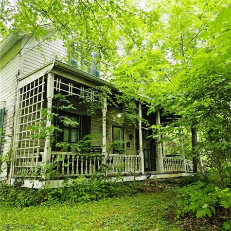 6852 Eastland Road Middleburg Heights OH 44130
