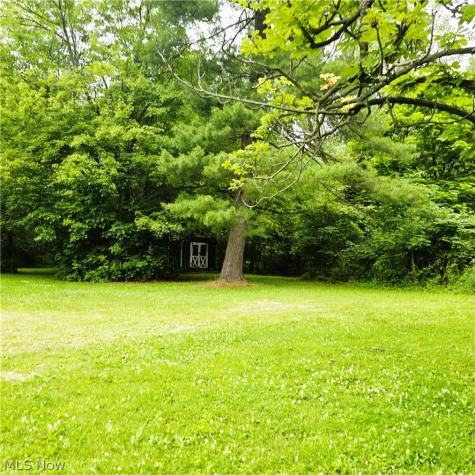 6852 Eastland Road Middleburg Heights OH 44130