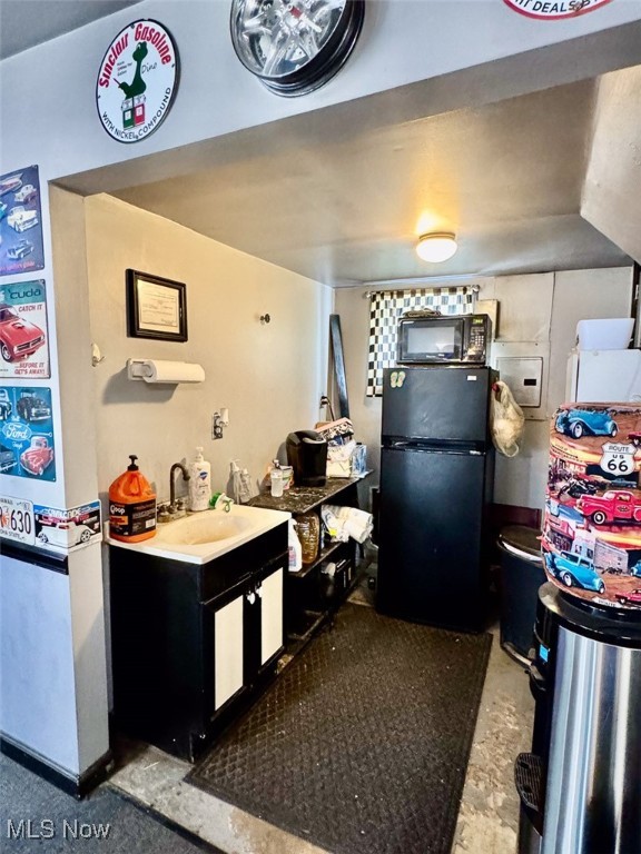 911 State Route 14 Deerfield OH 44411