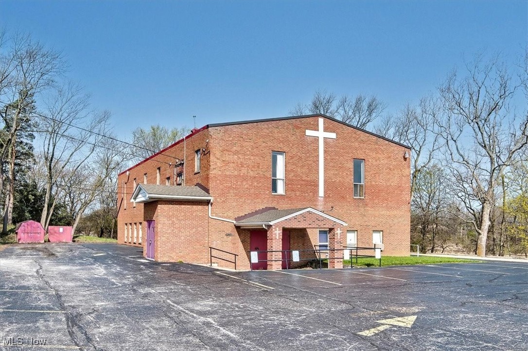4020 Ridge Road Brooklyn OH 44144