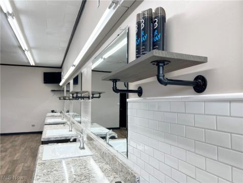 3346 Oberlin Avenue Lorain OH 44053