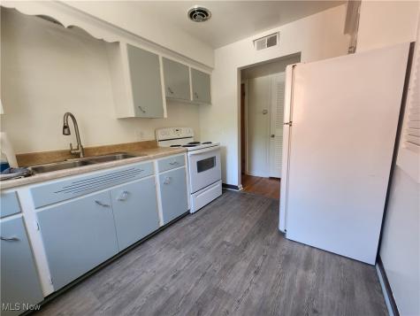 1911 Fulton Road Canton OH 44709