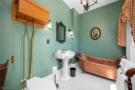 403 E Adams Street Sandusky OH 44870
