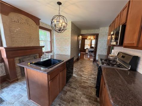 1421 Market Avenue N Canton OH 44714