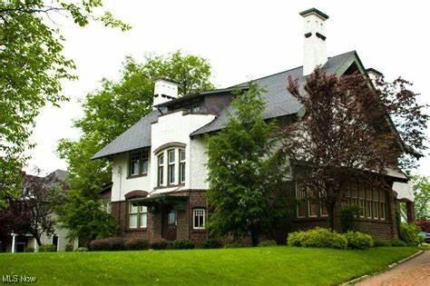 1421 Market Avenue N Canton OH 44714