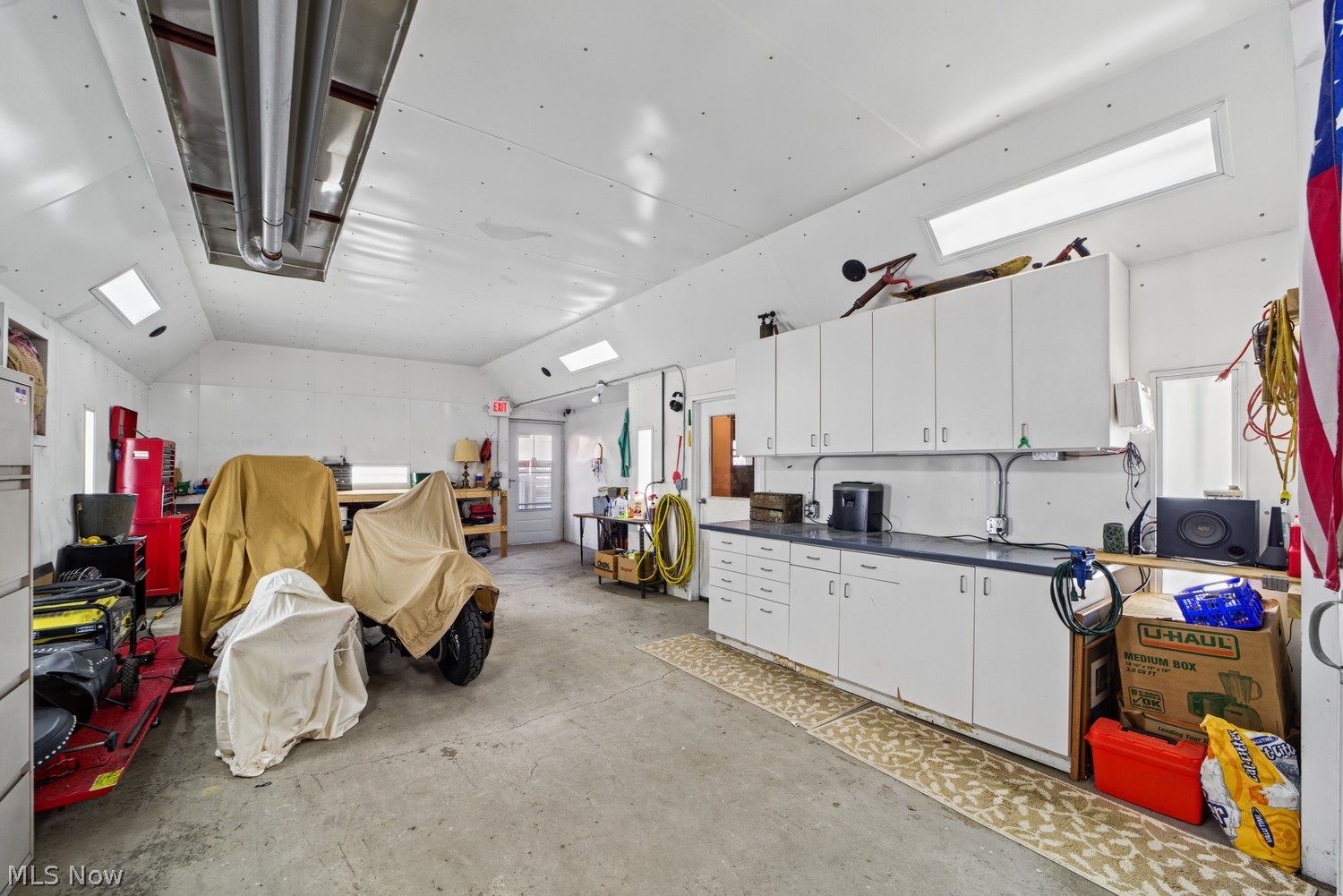 7608 Lake Avenue Cleveland OH 44102