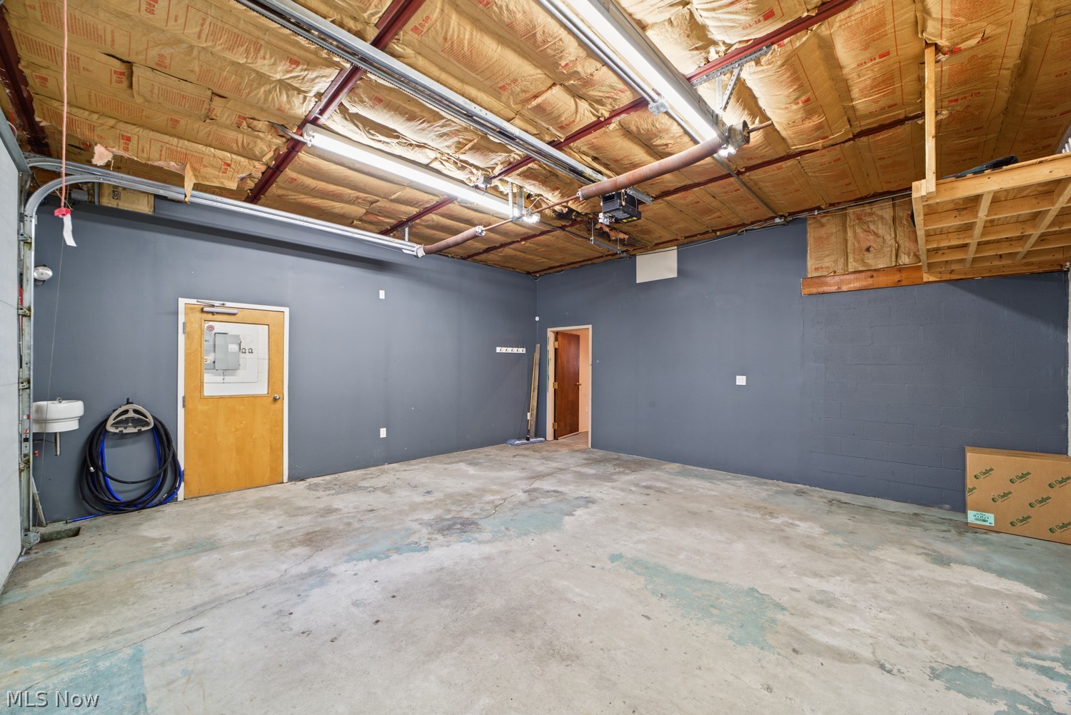 7608 Lake Avenue Cleveland OH 44102