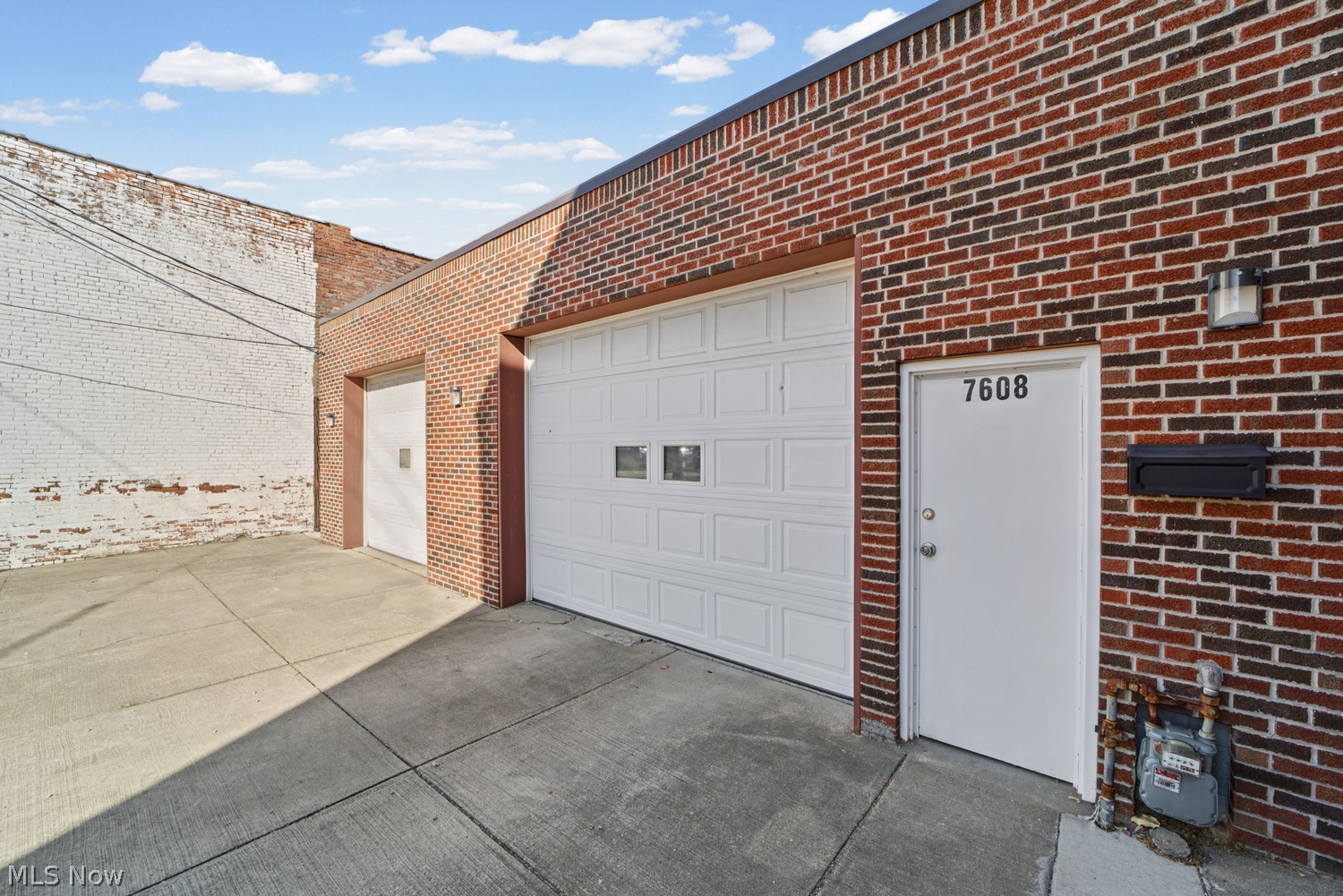 7608 Lake Avenue Cleveland OH 44102