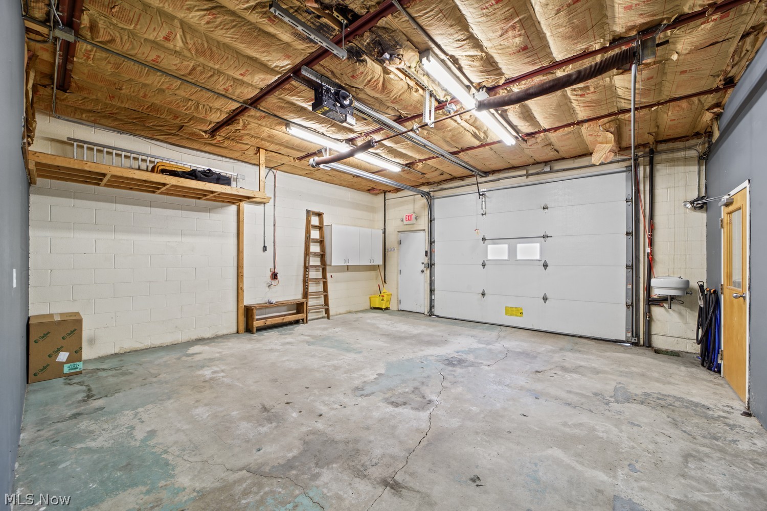 7608 Lake Avenue Cleveland OH 44102