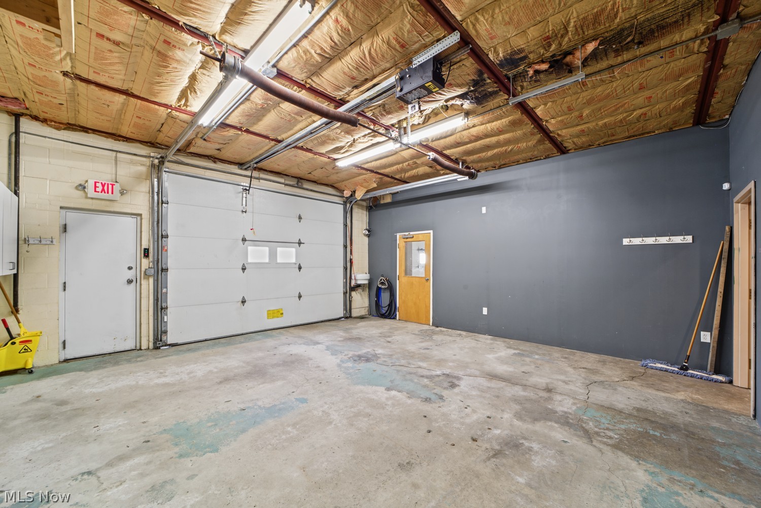 7608 Lake Avenue Cleveland OH 44102