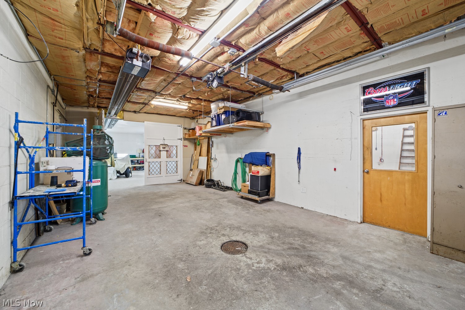 7608 Lake Avenue Cleveland OH 44102