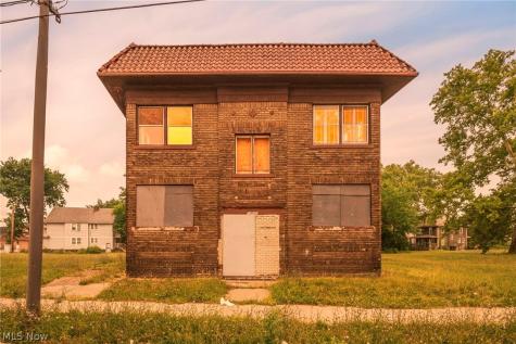 13515 Saint Clair Avenue Cleveland OH 44110