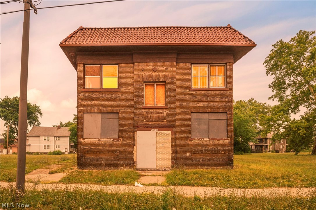 13515 Saint Clair Avenue Cleveland OH 44110