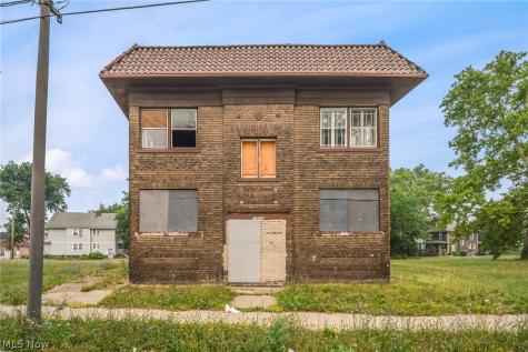 13515 Saint Clair Avenue Cleveland OH 44110