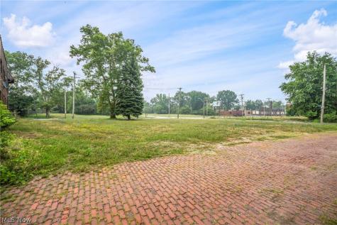 13515 Saint Clair Avenue Cleveland OH 44110