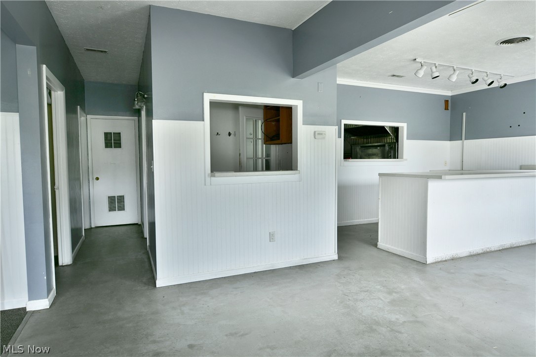 1500 Carson Salt Springs Road Warren OH 44481