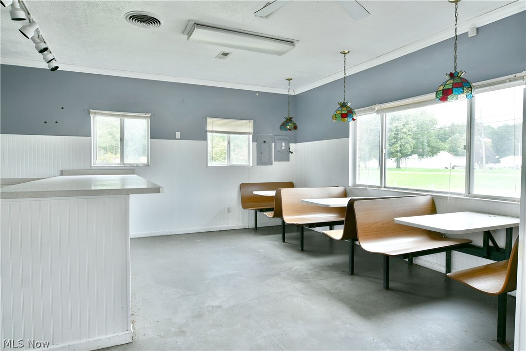 1500 Carson Salt Springs Road Warren OH 44481
