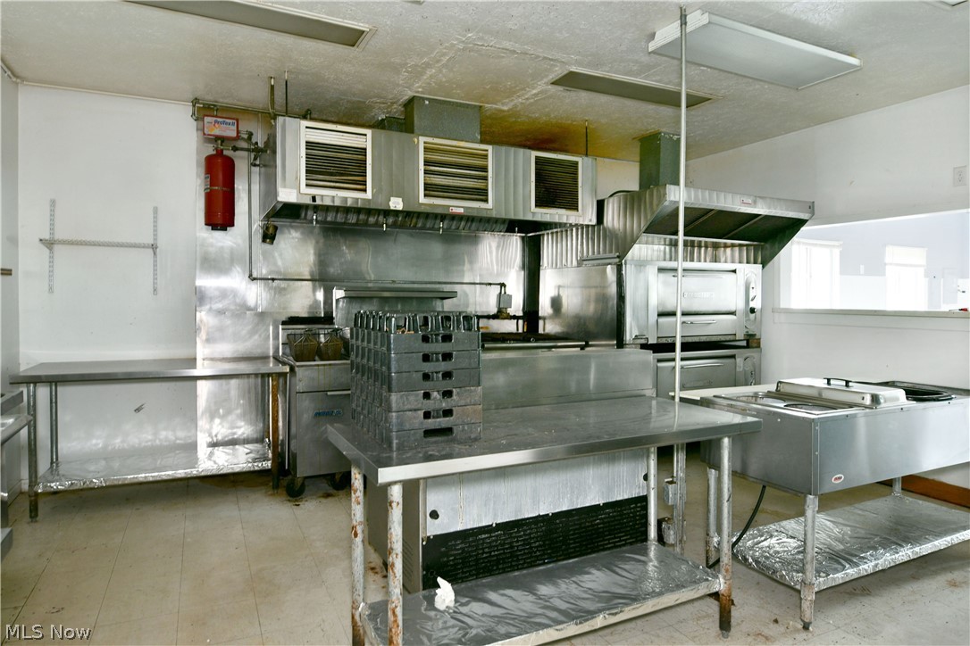 1500 Carson Salt Springs Road Warren OH 44481