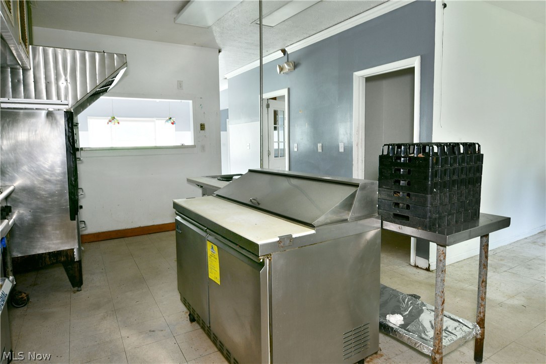 1500 Carson Salt Springs Road Warren OH 44481