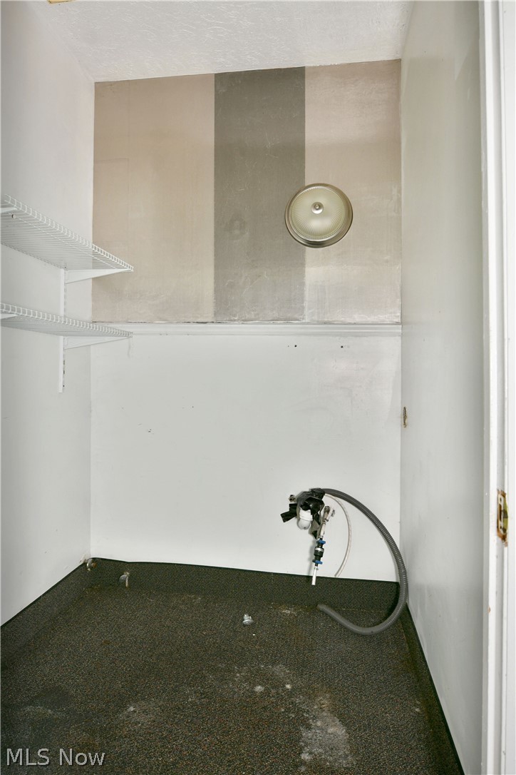 1500 Carson Salt Springs Road Warren OH 44481