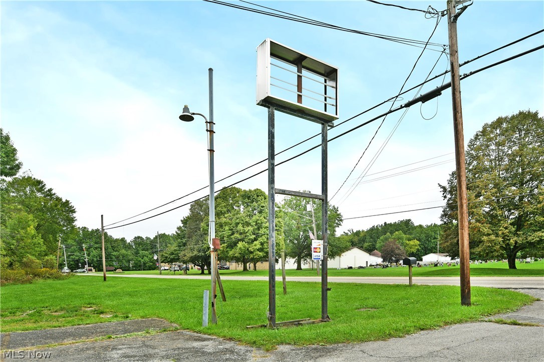 1500 Carson Salt Springs Road Warren OH 44481