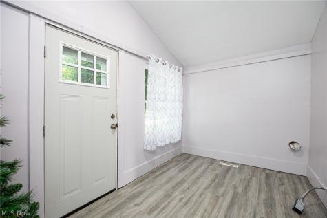 1740 Anton Street Akron OH 44320