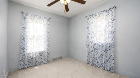 1740 Anton Street Akron OH 44320
