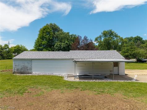 1740 Anton Street Akron OH 44320