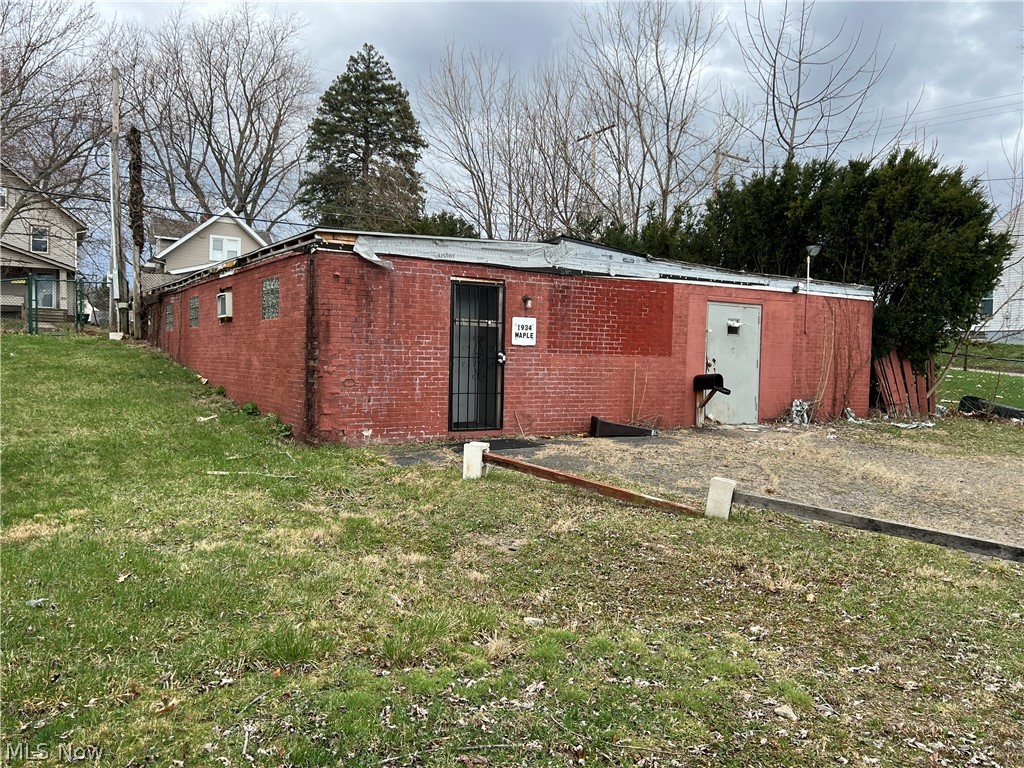 1934 Maple Avenue NE Canton OH 44714