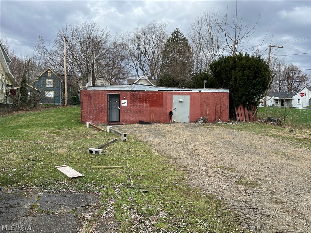 1934 Maple Avenue NE Canton OH 44714