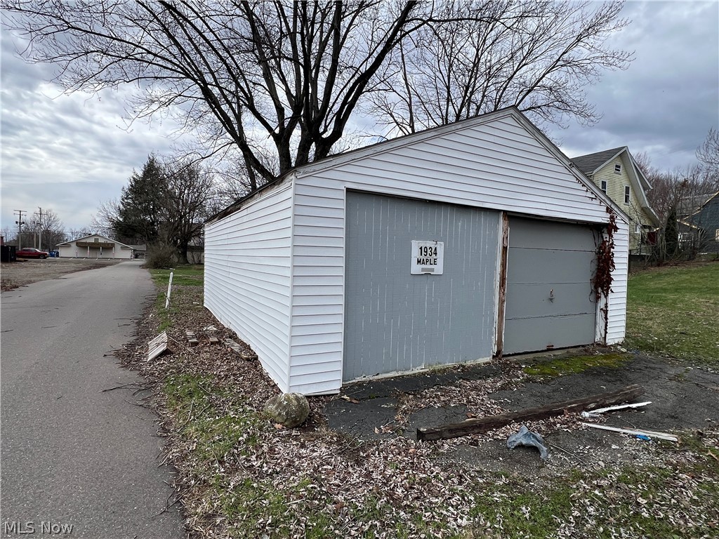 1934 Maple Avenue NE Canton OH 44714