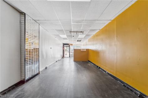 608 E 185th Euclid OH 44119