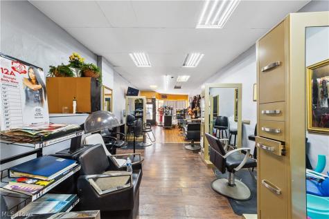 608 E 185th Euclid OH 44119