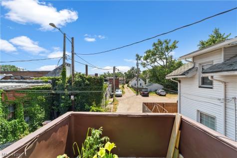 608 E 185th Euclid OH 44119