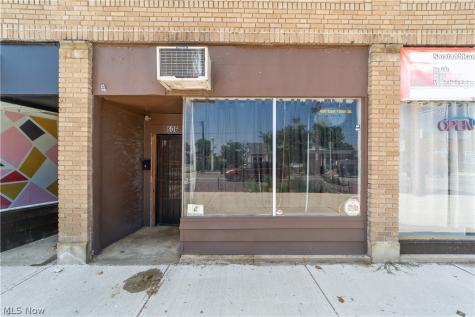 608 E 185th Euclid OH 44119