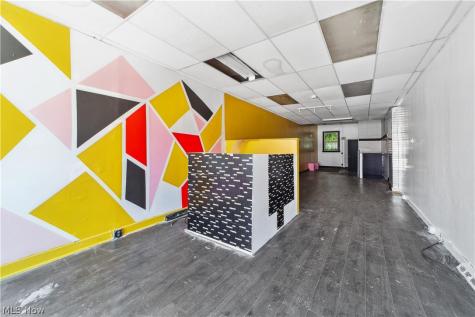 608 E 185th Euclid OH 44119