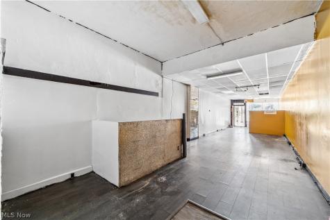 608 E 185th Euclid OH 44119