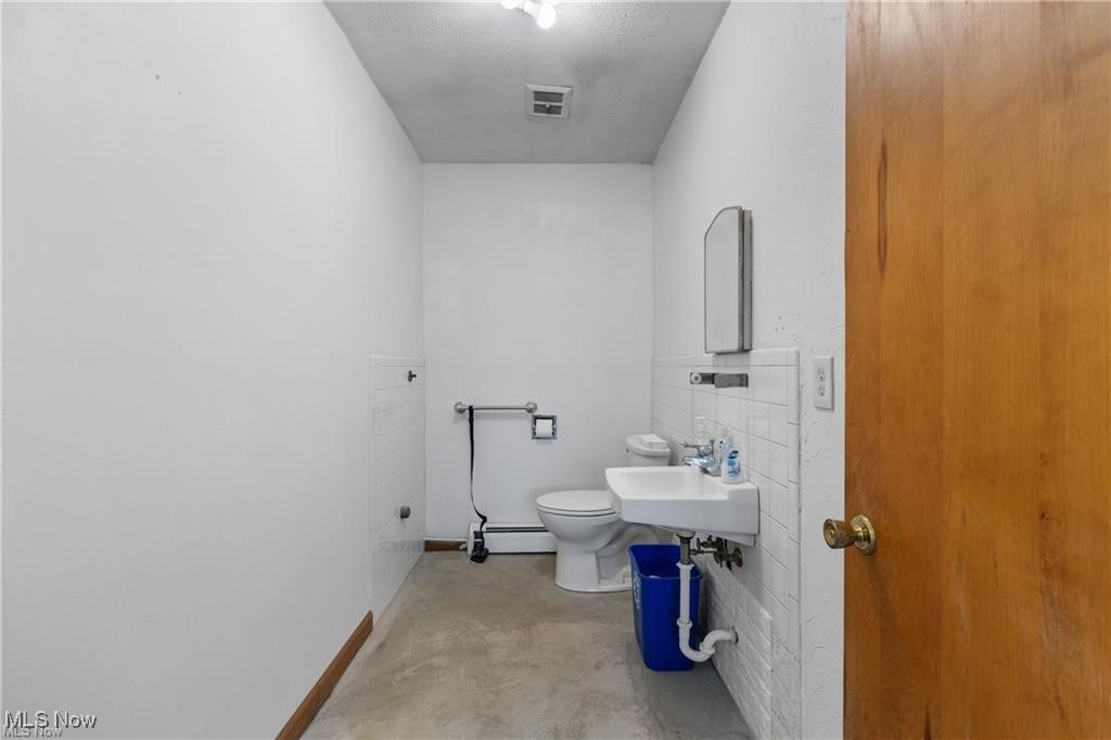 7000 Manchester Road Clinton OH 44216