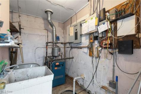 7000 Manchester Road Clinton OH 44216